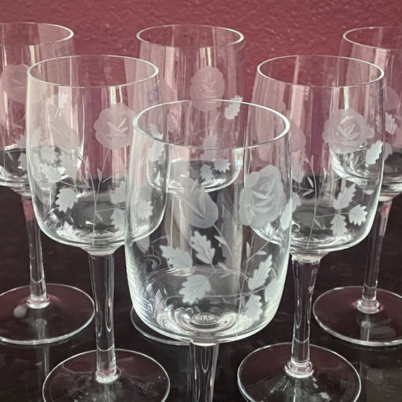 Toscany Floral Etched Wine Set - Made in Romania - Picture 3 of 7